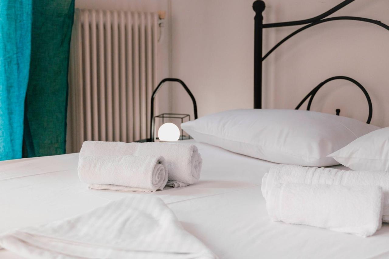 Urban Escape Next To Acropolis And Athens City Center Bagian luar foto